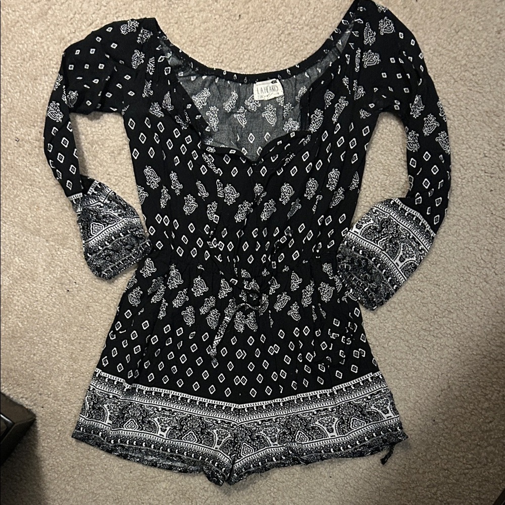 La Hearts Black and White Long Sleeve Romper